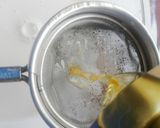 A picture of step 4 of Rice noodles in coconut milk.