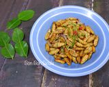 Hình bước làm 3 của món Nhộng Tằm Rang Lá Chanh Thái (Lá Chúc)
