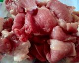 รูปขั้นตอนการทำที่ 2 ของ หมูหมักผัดซอสเทอริยากิ