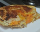 Foto del paso 11 de la receta: Sándwich🥯cremoso🧀🥛de zanahoria🥕y cebolla🧅🥐🧀