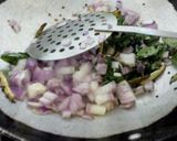 A picture of step 4 of Kanda Poha.