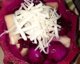 Foto langkah ke 2 dari resep Salad Buah saus Yoghurt.