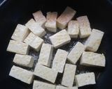 Hình bước làm 3 của món Thịt heo xào đậu hũ - cải chua