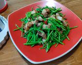 รูปขั้นตอนการทำที่ 3 ของ หมูกรอบผัดหน่อไม้ฝรั่ง#33