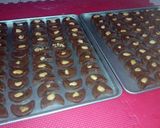 Foto langkah ke 4 dari resep Cookies coklat kacang mede (no mixer).