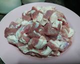 รูปขั้นตอนการทำที่ 1 ของ กะเพราหมูพริกแห้ง