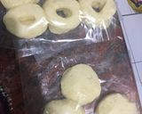 Foto langkah ke 6 dari resep Donat empuk tanpa ulen.