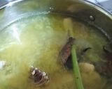 Foto langkah ke 2 dari resep Sup Ayam Kuah Asam.