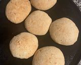 Foto del paso 2 de la receta: Figacitas de leche, ajo y provolone