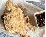 Foto langkah ke 9 dari resep Ikan Karei / Ikan Sebelah / Flatfish Goreng Tepung Renyah dengan Sambal Kecap.