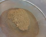 Foto del paso 3 de la receta: Torta colorida de chocolate para las peque 🥮🪅