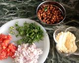 A picture of step 1 of Black chanacutlat  roll.