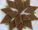 A picture of step 5 of Shukhadi /gor papdi /gud papdi.