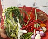 Foto langkah ke 2 dari resep 14. Sayur Asam Ikan Baung Khas Kualuh.