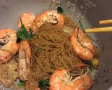 รูปขั้นตอนการทำที่ 4 ของ กุ้งอบวุ้นเส้น หม้อหุ้งข้าว
