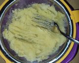 Foto langkah ke 4 dari resep Mashed Potato & Mushroom Sauce.
