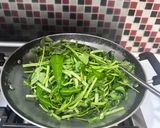 Foto langkah ke 1 dari resep Tumis Kangkung Sederhana.