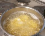 Foto langkah ke 1 dari resep Tagliatelle al salmone.