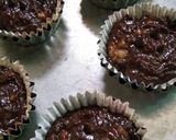 Foto langkah ke 5 dari resep Muffin pisang coklat.
