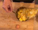 Foto del paso 2 de la receta: Tortilla de patatas con patatas de bolsa