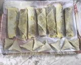 A picture of step 7 of Chicken samosas n rolls.