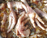 Foto del paso 2 de la receta: Patitas de pollo con Coca-cola