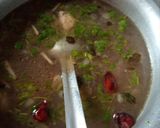 A picture of step 6 of Thai soup.