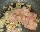 Foto del paso 2 de la receta: Pasta de setas con salsa de solomillo de pollo y grana Padano