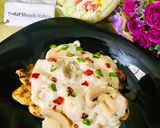 A picture of step 4 of Grilled chicken with creamy mushroom sauce.