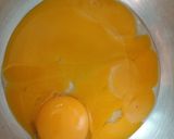 Фото кроку 1 до Домашнє морозиво з персиками🍑.