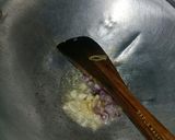 Foto langkah ke 4 dari resep Tumis Bunga Pepaya.