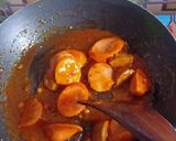 Foto langkah ke 3 dari resep Sosis bakso asam manis.