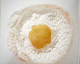 Foto del paso 1 de la receta: Masa (tapas) de empanadas con mix de semillas