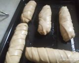 A picture of step 4 of Baked vada pav rolls.
