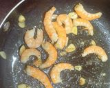 Foto del paso 3 de la receta: Patatas Arrieras con Langostinos al Ajillo