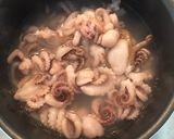 รูปขั้นตอนการทำที่ 2 ของ กระเพราหนวดปลาหมึก แซ่บ 🐙🐙