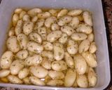 Foto del paso 2 de la receta: Porotos al escabeche/ provenzal