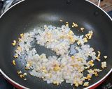 A picture of step 3 of Nasi Goreng (Indonesian Fried Rice).