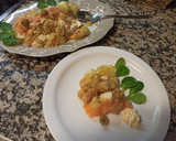 Foto del paso 4 de la receta: Ensaladilla con salmón ahumado, atún.... Canónigos. Con mahonesa sin gluten y sin lácteos