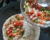 आटा पिज़्ज़ा (Atta Pizza recipe in Hindi) रेसिपी चरण 3 फोटो