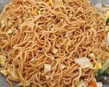 Foto langkah ke 6 dari resep Mie Goreng Jawa.
