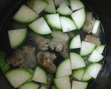 Hình bước làm 4 của món Canh Bí Xanh Nấu Đuôi Heo