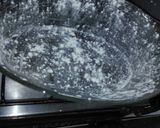 Foto del paso 3 de la receta: Bizcochuelo casero en fuente de pyrex!!