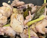 Foto langkah ke 1 dari resep Garang Asem Ayam Santan (Tanpa Daun Pisang).