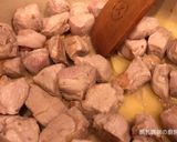 A picture of step 5 of Braised Pork with Daikon Radish.