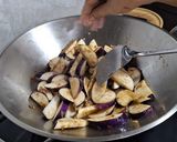 Foto langkah ke 4 dari resep Resep Tumis Terong Saus Tiram dan Ebi.
