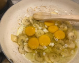 Foto del paso 2 de la receta: Revoltijo de plátanos con huevos