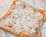Foto langkah ke 2 dari resep Roti Pizza.