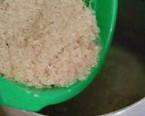 A picture of step 1 of White fried rice and shredded sauce.