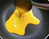 Gambar langkah 9 resipi Durian Crepe Kastad.